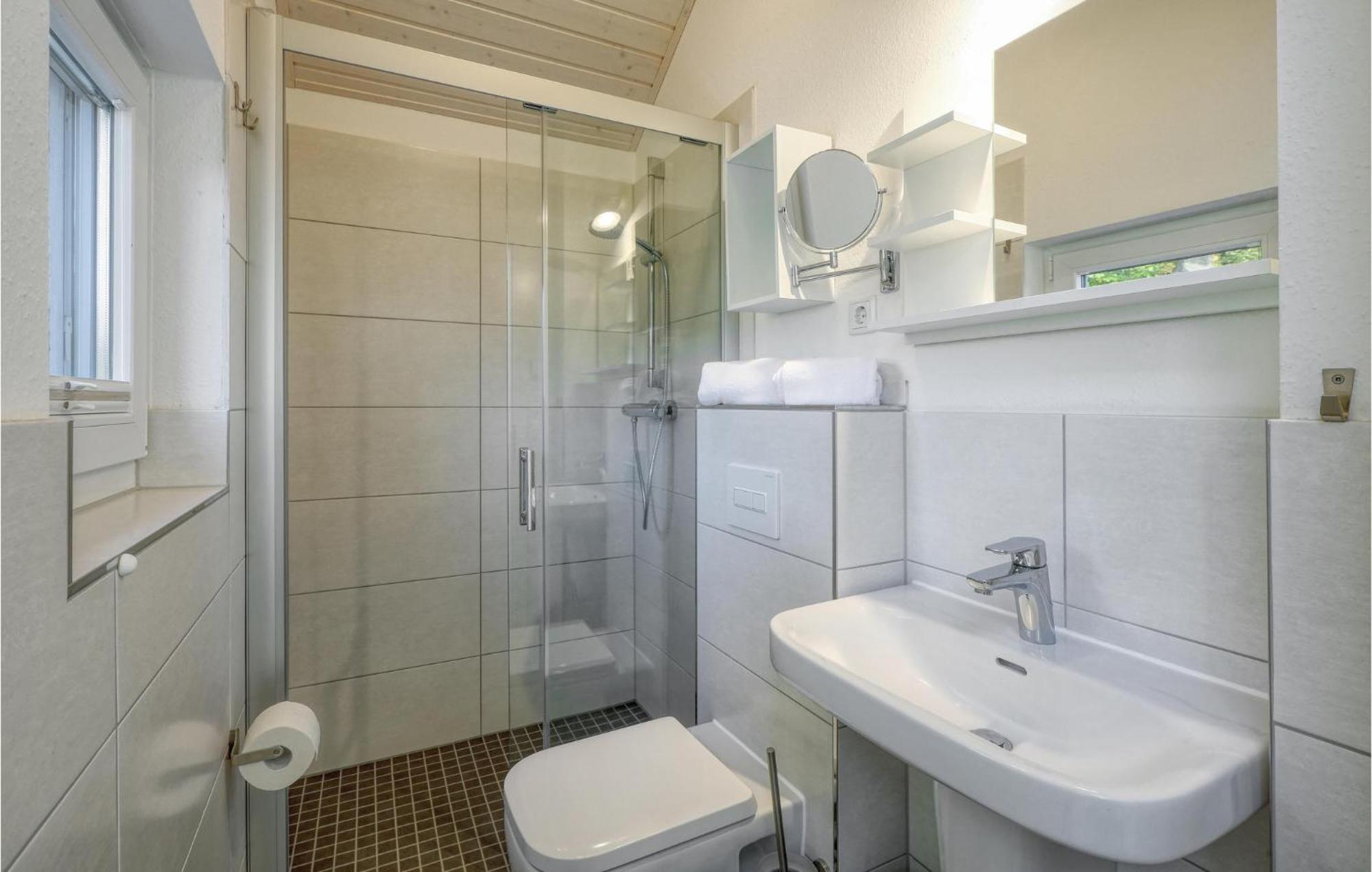 Stunning Home In Krems Ii-Warderbrueck With Wifi Gols Esterno foto