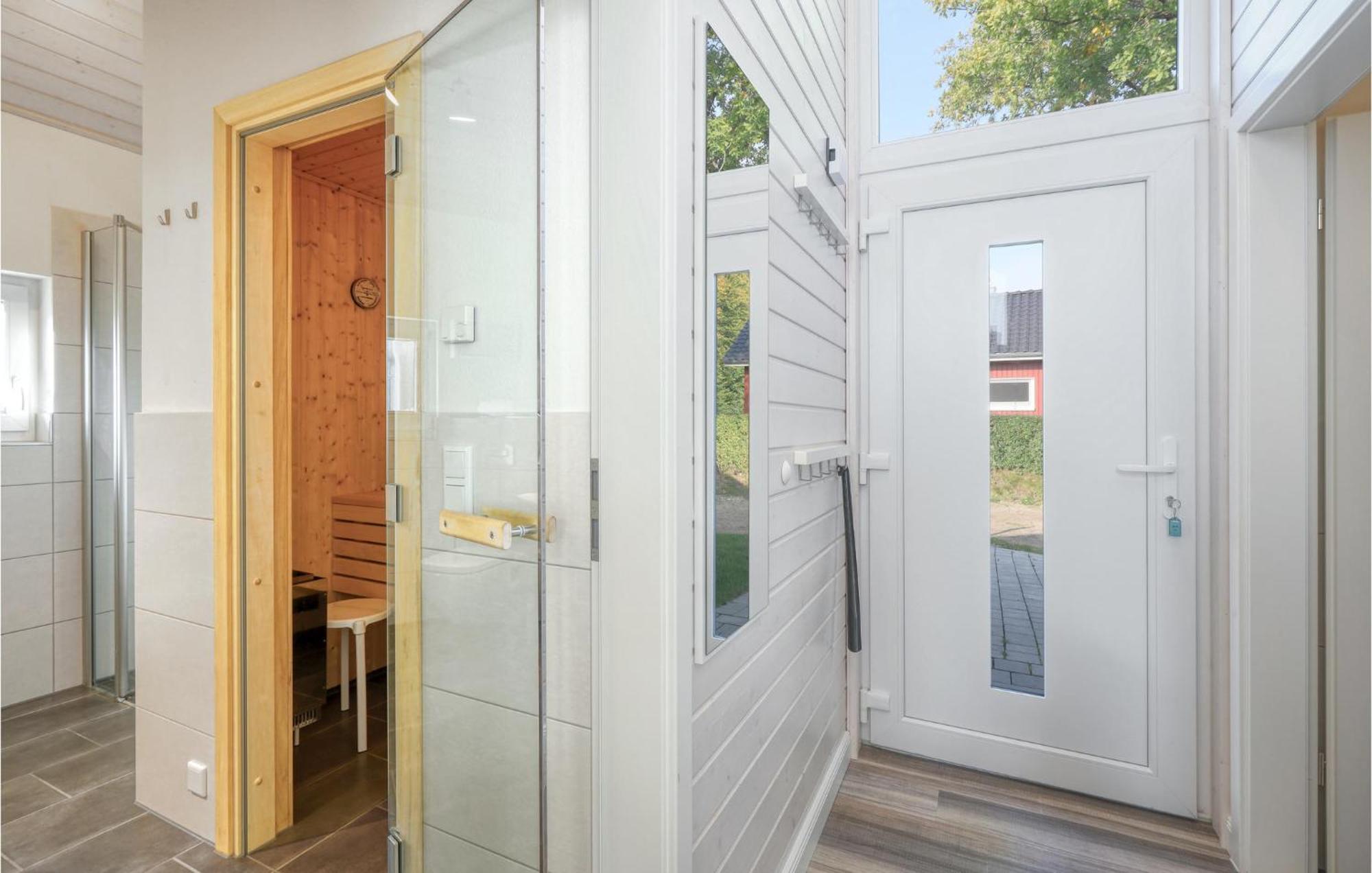 Stunning Home In Krems Ii-Warderbrueck With Wifi Gols Esterno foto